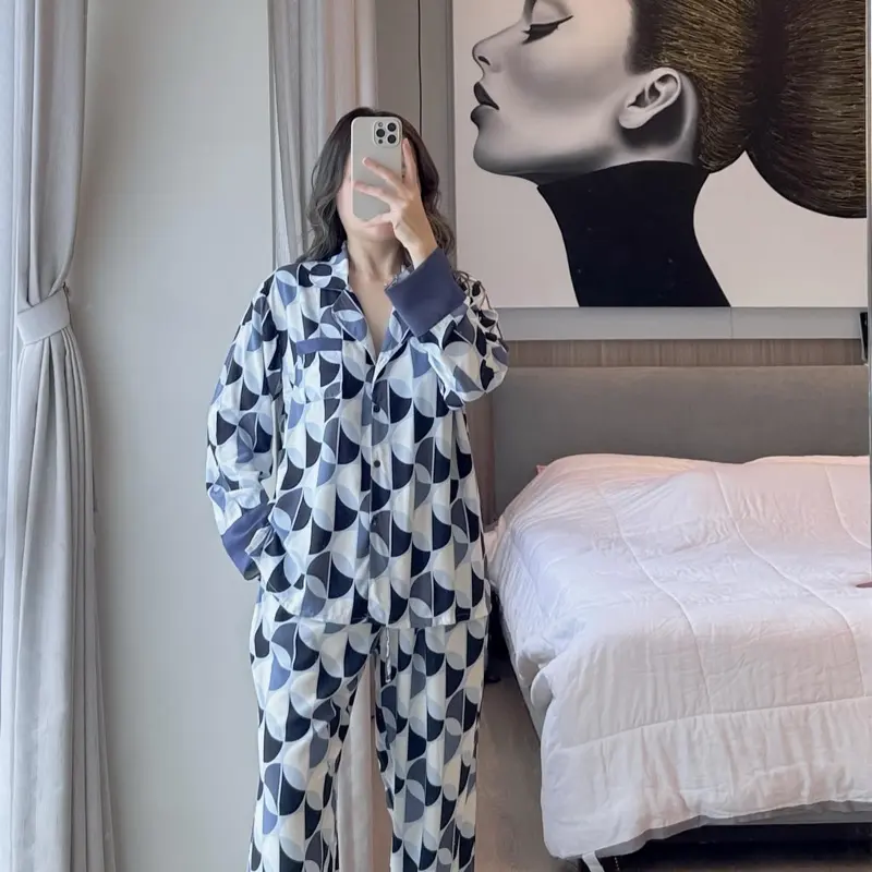 Piyama motif abstrak bahan rayon garmen