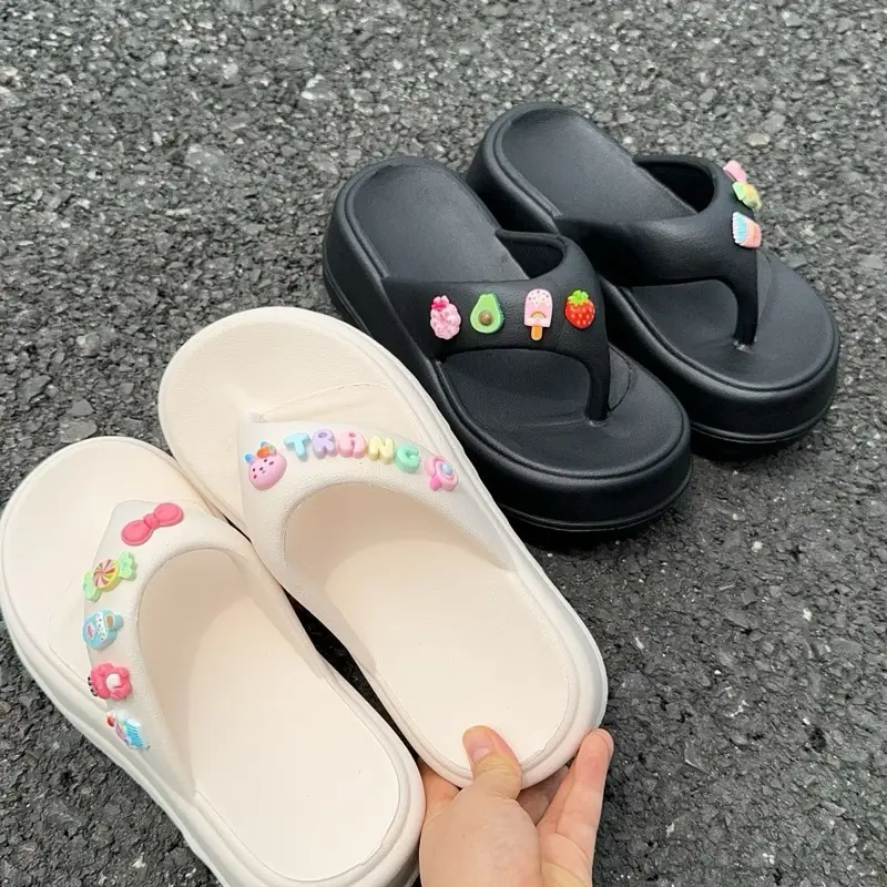 Dép gắn charm, gắn tên theo yêu cầu ( kèm charm khách về tự đính), dép đi biển xinh 2