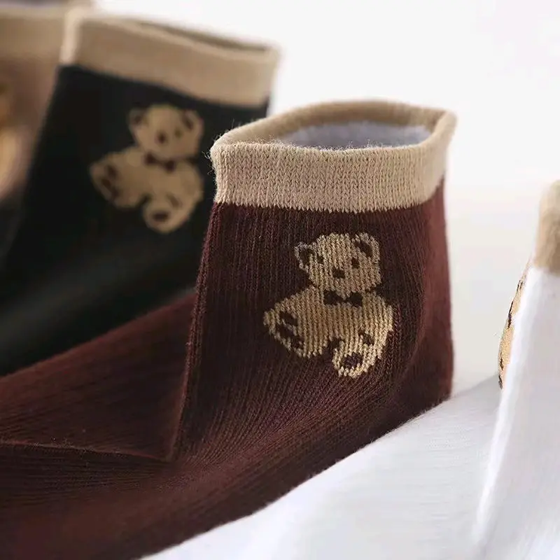 Kaos Kaki Wanita Motif Beruang Kaos Kaki Fashion Semata Kaki Gaya Korea 4