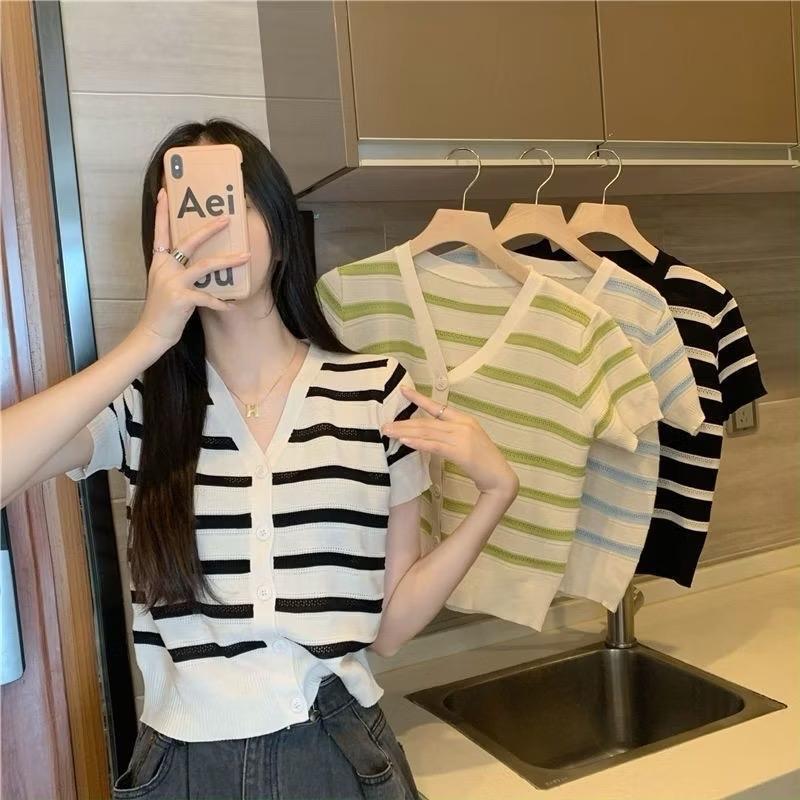 C052-Atasan Wanita Rajut Lengan Pendek 0