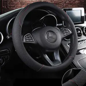 Cover Setir Mobil Bahan Kulit Non Slip Sintetis Detail Sporty Nyaman Digenggam Melindungi Setir