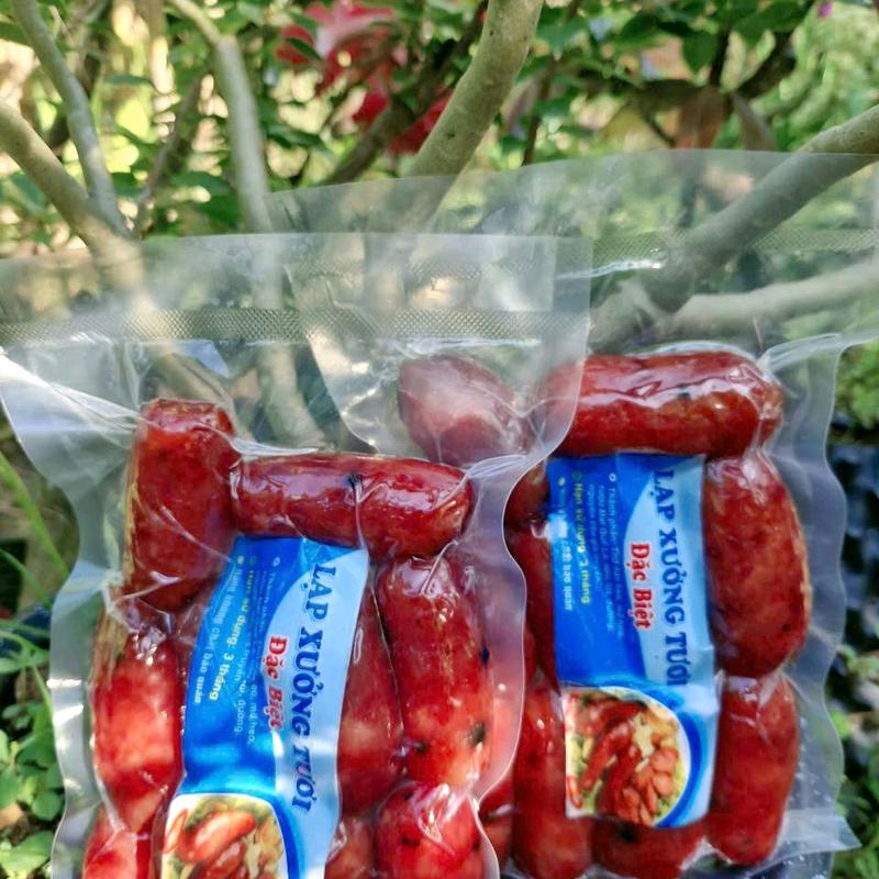  1kg  2túi   lạp xưởng TRUYỀN THỐNG  đặc biệt sấy dẻo +đóng gói hút chân không 500 túi 