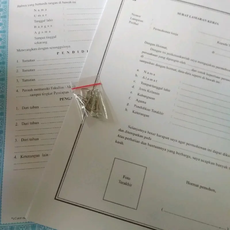Stasioner Berkas Lamaran Kerja Paper 2