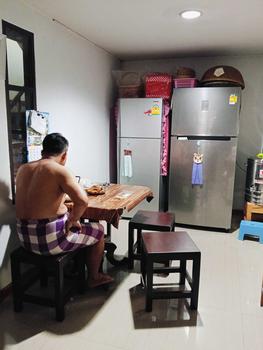Product Review of ผ้าขาวม้า ตรารถไฟ เย็บริม ขนาด 80x190cm คละสี คละลาย จำนวน 7 ผืน from B**M 0