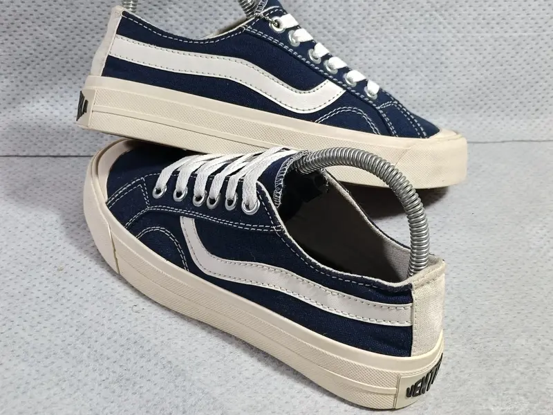 Sneakers Shoes Public Low Navy Canvas Sepatu Pria Perempuan Canvas 3
