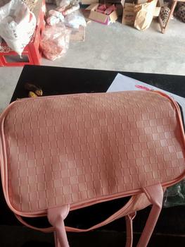Product Review of DEVILA LUXURY NUDE PINK BOXES WATERPROOF TRAVEL BAG MEDIUM SIZE - Tas Koper Motif Kotak Mewah Murah Perempuan Mudik from s**i 2