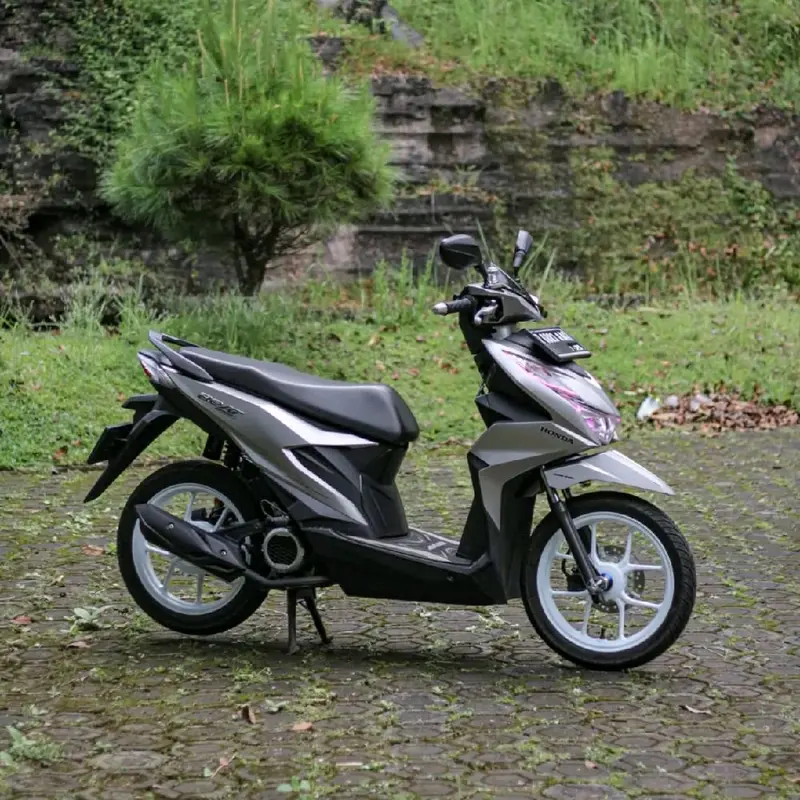 Velg original Beat Deluxe ring 14 warna putih 1