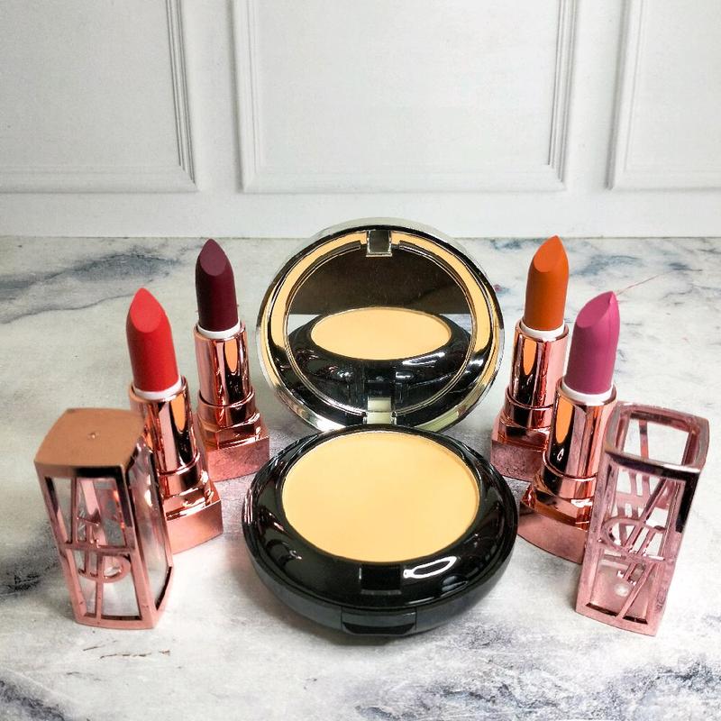 1 Set Bedak padat Foundation dan cair plus Lipstick putar matte tahan lama waterproof Lipstik Bibir 1