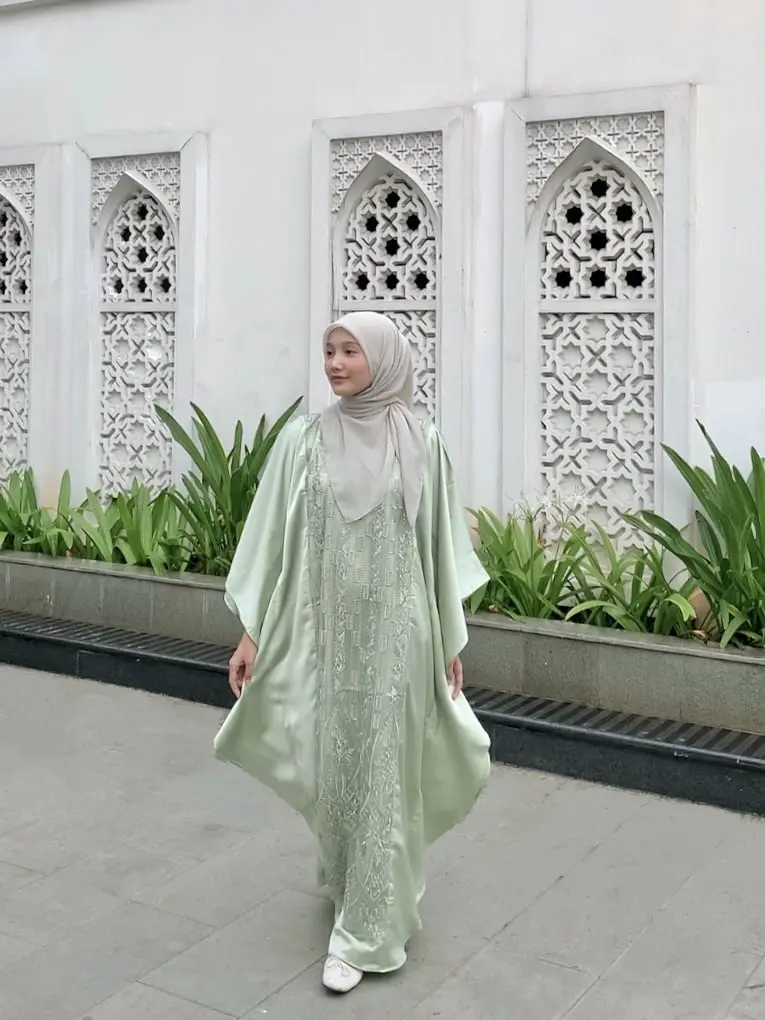 Miss Nomi - Fairuz Kaftan Lebaran / Idul fitri / Baju Muslim / Hijab / Kaftan Wanita / Kaftan 2023 bordir panjang Satin Gamis Dress Mewah Pesta Dewasa / Abaya / Aesthetic / Gamis / Setelan One set Kondangan Payet Remaja Airflow Crinkle Ceruty