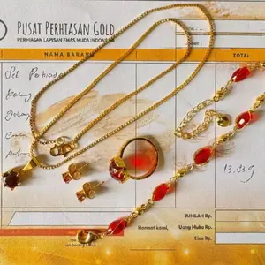 Set Perhiasan Permata Giok Merah Perhiasan Wanita Premium Elegan Light Gold