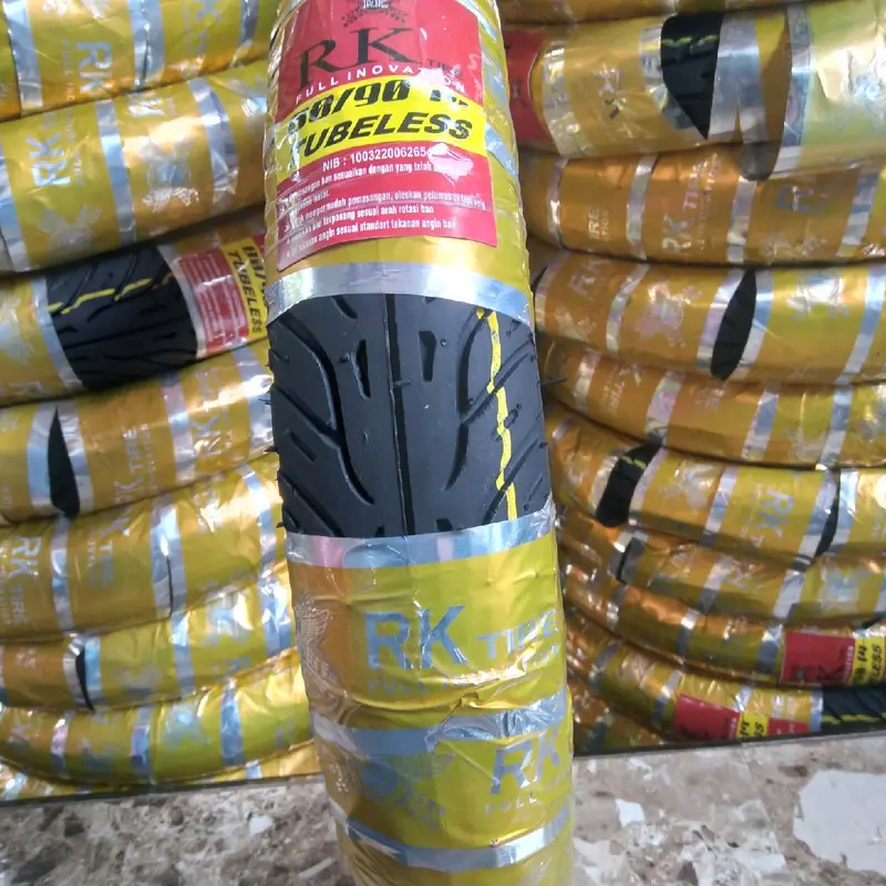 ban metik depan untuk beat. vario. spacy. genio. dll.  ukuran 80.90.14 Motorcycle 0