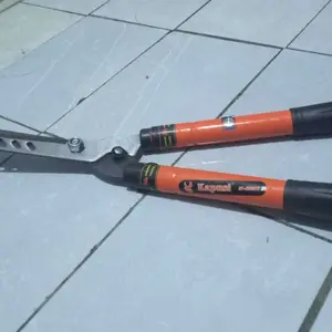 Gunting Pemotong Rumput Dahan Pohon Tanaman Taman Kebun gunting besar kapusi japan