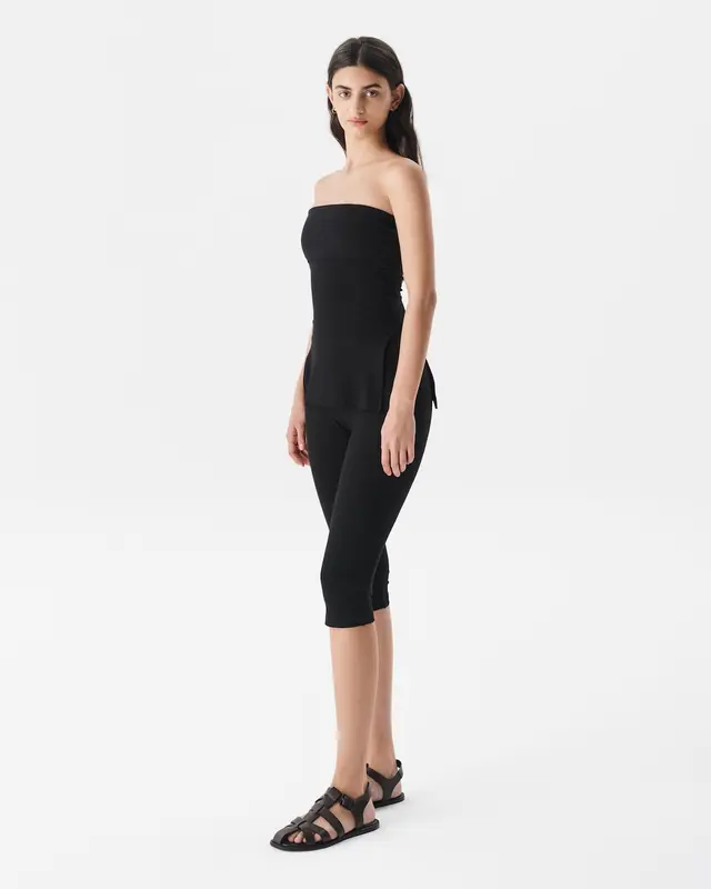 làminapparel - SIDE SLIT TUBE TOP - Áo tube form nhỏ và ôm màu đen dày dặn xẻ tà cuối line áo 1