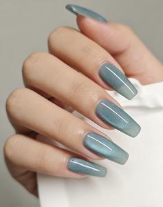 Shallow Lake Cat Eye Press-On Nails — cool, airy feel; quiet luxury aesthetic; summer sea salt vibe; niche, gentle ambiance nail art