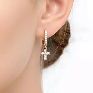 Anting Gantung Titanium Salib Zirconia Premium Antikarat Elegan Permata Earrings Model Salib Elegan Permata Zirconia Berkilau Warna Roségold