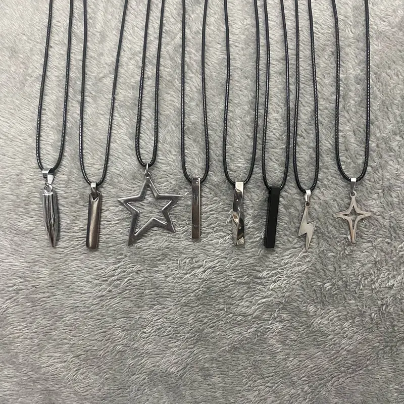 Kalung Tali Korea Bermacam Liontin Titanium Anti Karat dan Luntur Pria dan Wanita Aksesoris terlaris 0
