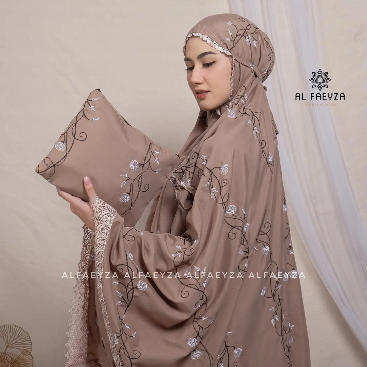 Mukena Bordir Bunga Sakura Katun Premium Renda Mewah Atasan Bawahan Dewasa Lembut Cantik