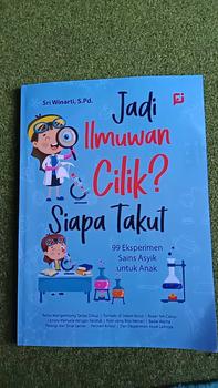Product Review of BUKU EDUKASI ANAK: JADI ILMUWAN CILIK? SIAPA TAKUT? (99 Eksperimen Sains Asyik untuk Anak) Soft Cover from S**o 0