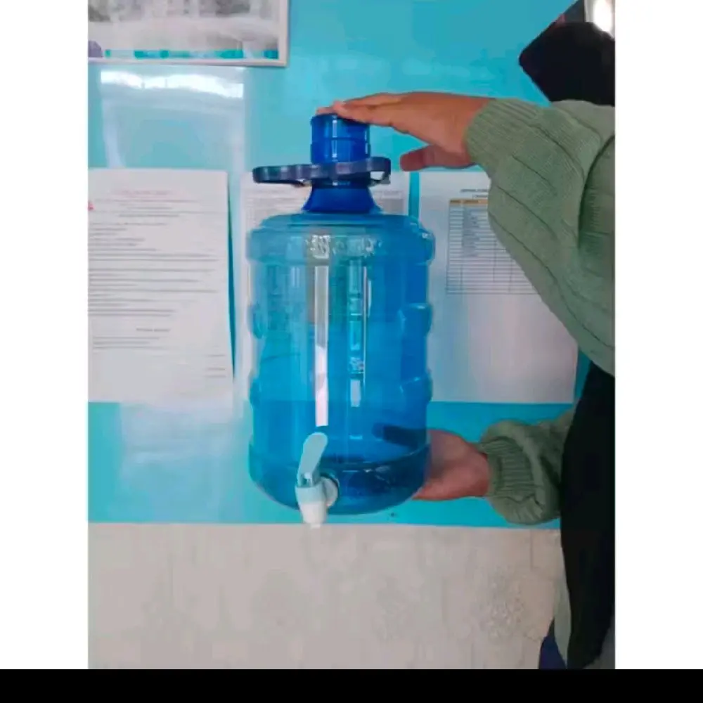 Galon Kran 5 Liter Kosong Warna Biru tanpa Tutup Praktis untuk Penggunaan Sehari-hari