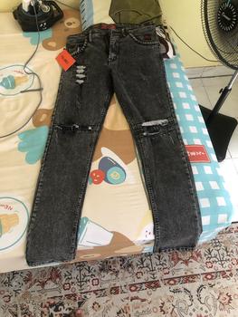 Product Review of Celana jeans denim pria motif sobek straigh slim ripped Stretch Panjang Fit Slimfit Skinny from r**a 1
