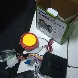 【Garansi rusak diganti】 Alarm Motor Anti Maling 12V +Remote Remot ALARM MOTOR 12 V BISASTARTER 2 REMOTE ANTI MALING SENSORGETAR ALARM ALARM MOTOR V12 BISA STARTER 2 REMOTE ANTI PERAMPASAN SENSOR GETAR SET - Universal Honda Yamaha