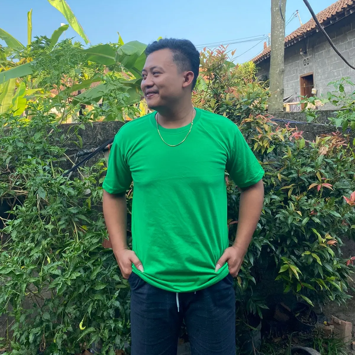 Kaos polos ‘Katun Combed’ nyaman adem dan bahan halus Baju lengan pendek / bisa custom sablon suka suka warna hijau fuji