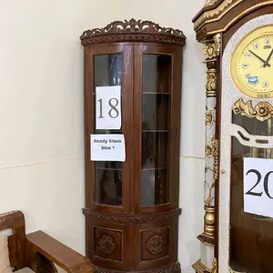 almari sudut cocok buat naroh hiasan