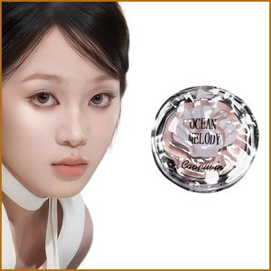 【Cappuvini】ナチュラルハイライター 粉体が柔らかく 立体的なメイクに 顔色アップ リーズナブルコスメ