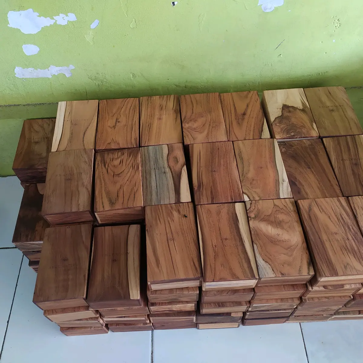 custom box bahan kayu jati sesuai permintaan
