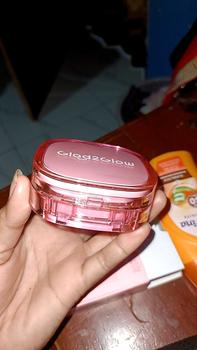 Product Review of Glad2Glow Cushion Perfect Cover G2Glow 11g | Foundation Ringan di Wajah Waterproof dan Transferproof from L**A 0
