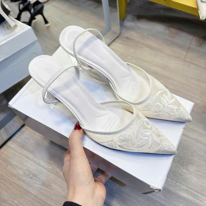 [Phom nhỏ chân dày tăng size]Giày Cao Gót Thêu Ren Gót 7p - SH- Sục Hậu Ren Lưới Tiểu Thư  Chất Liệu Ren Thêu Nổi Phối Vải Lưới Mềm Thoáng Mát Màu Đen Trắng Size 35-39 Xu Hướng Giày Cao Gót Thu Đông 2025