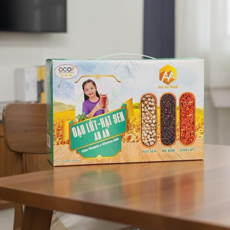 Bột gạo lứt- Hạt sen -Mè đen ( 1 hôp 400 gam / 16 gói )  ngủ cốc , lượng đường thấp , thay thế bửa ăn , gao bạc bênh rikaki. Food Snack bột  gạo  lứt