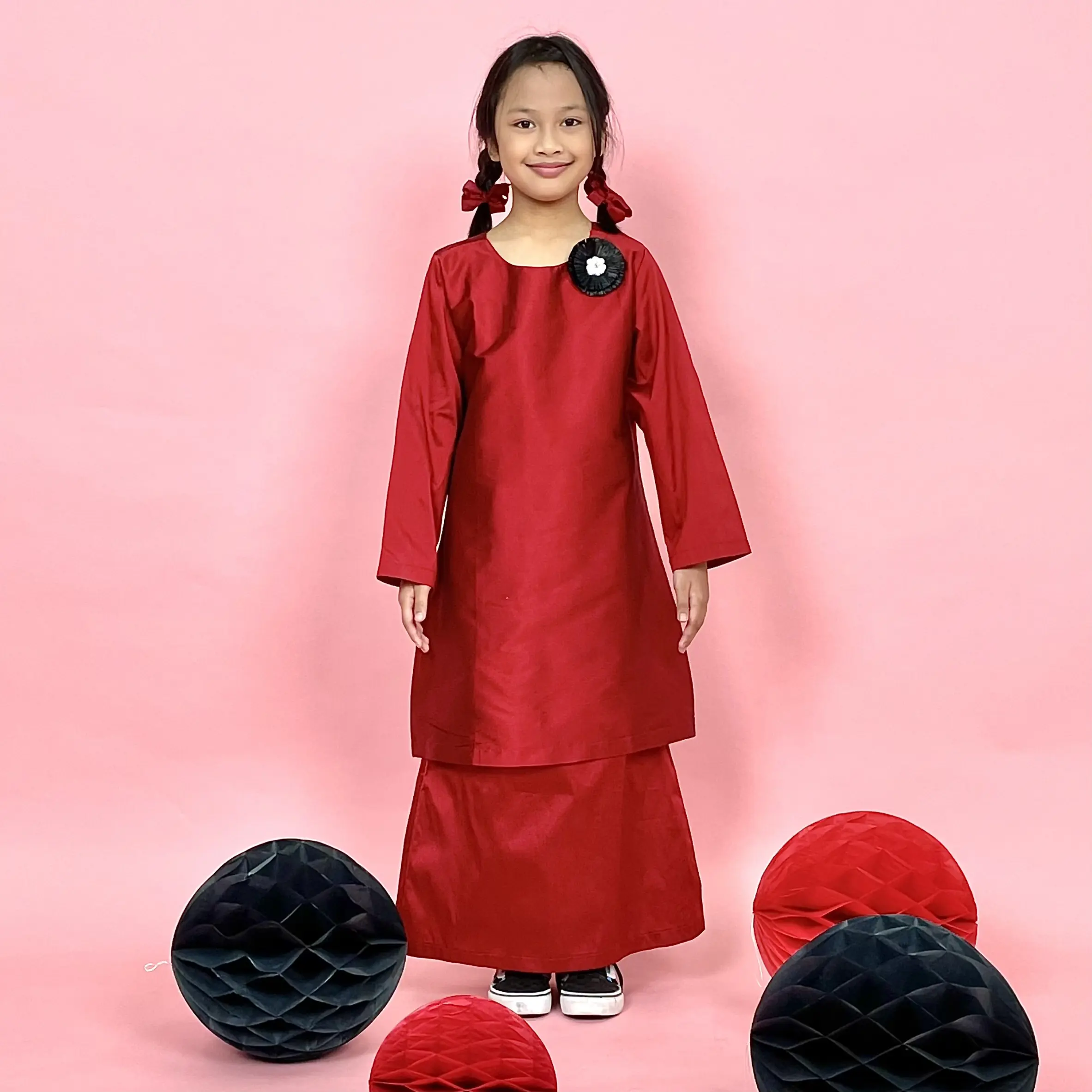 Dark Red Tafetta Baju Kurung with Black Gerbera Brooch Plain