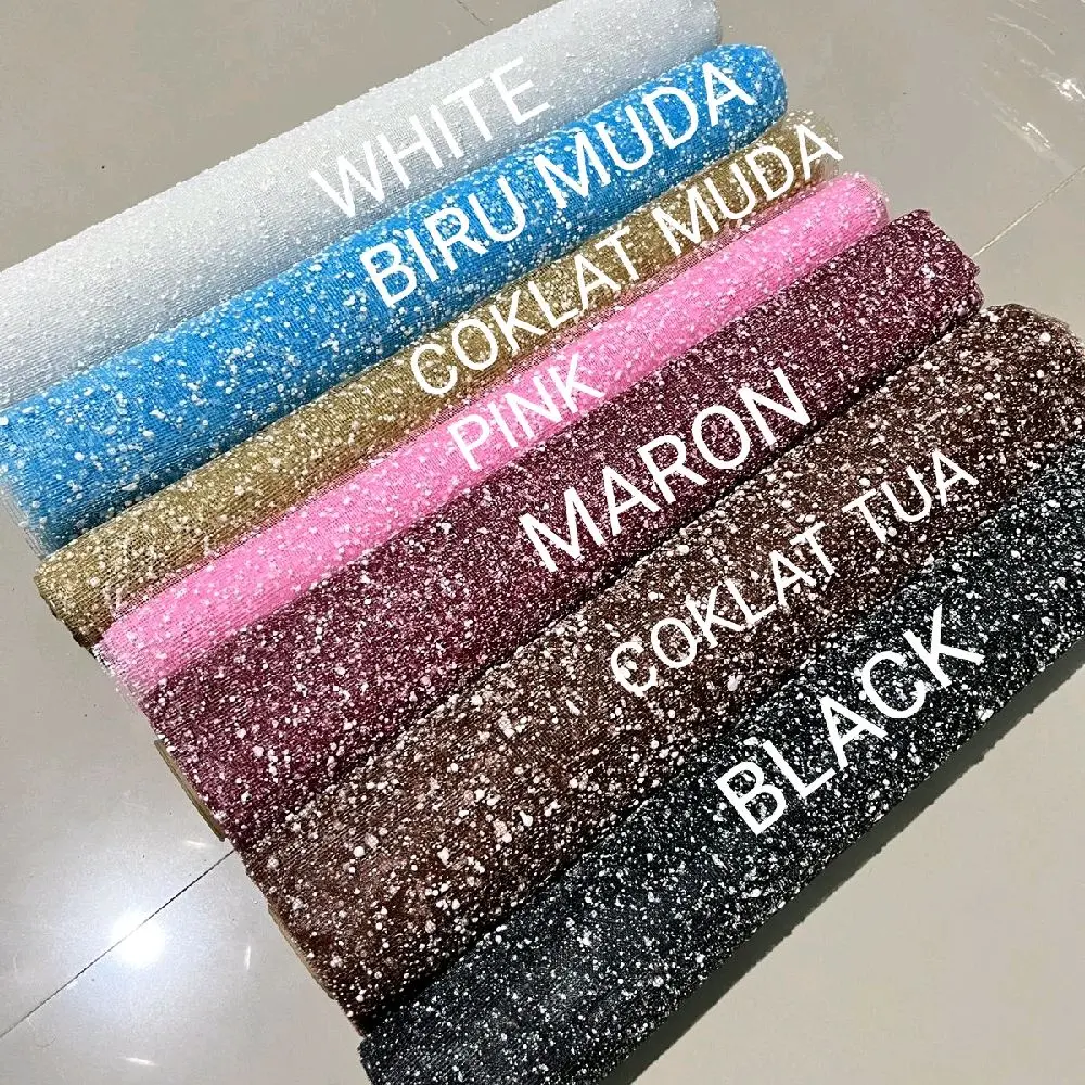KAIN TILE SALJU SNOW 50x50cm LEMBARAN