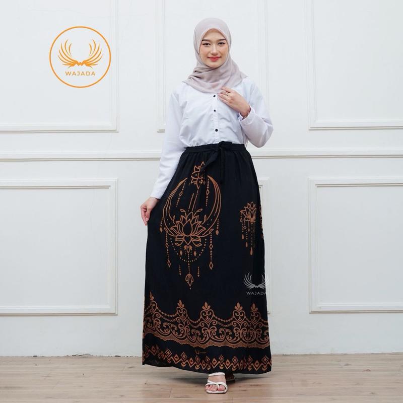 ROK SANTRIWATI ROK BATIK WANITA BAWAHAN WANITA ROK BAHAN RAYON ROK GOYOR Muslim Motif Hitam Panjang Bawahan Karet Katun 2