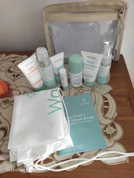 Product Review of Wardah Umrah & Hajj Package - Paket Haji dan Umroh - Hair and Body Wash, Face Cleanser, Sunscreen SPF 50 PA+++ , Anti Perspirant Deodorant, Moisturizer, Lip Treatment Balm, ZamZam Water Spray from S**i R**i 1