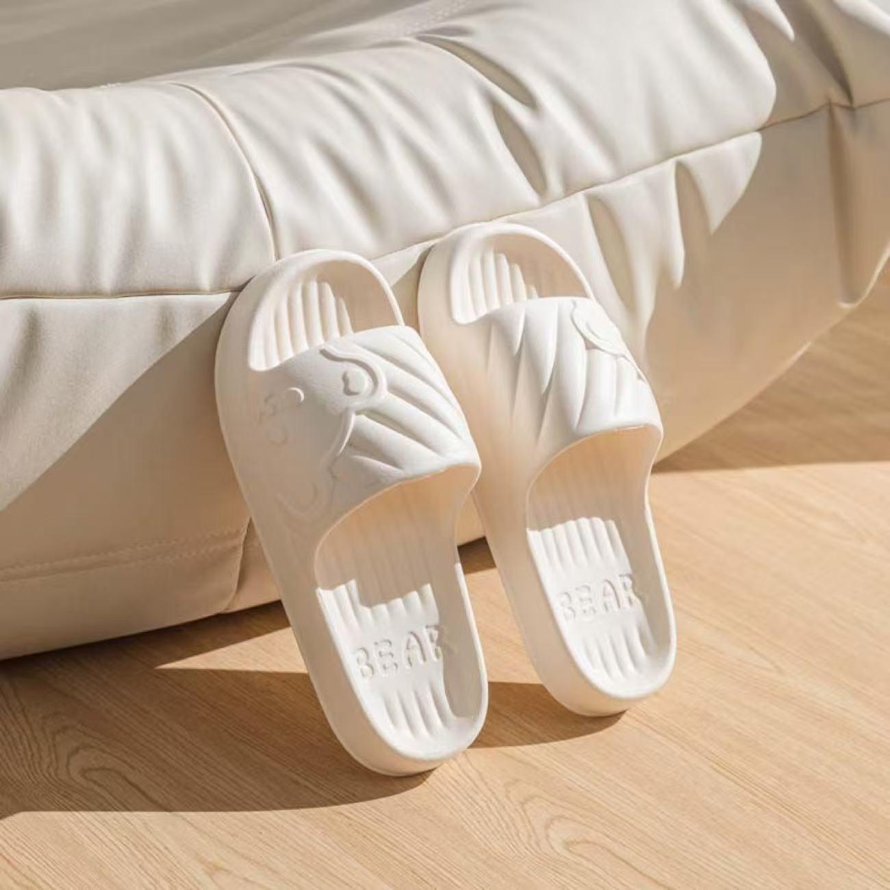 THAY Sandal Rumah 2025 Flatshoes Wanita Karet EVA Lembut Anti Selip Nyaman Ringan Sandal Kamar Mandi Rumah Slip-On