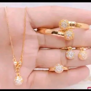 set perhiasan DEWASA E.M.A.S muda motif bandul free surat dari toko