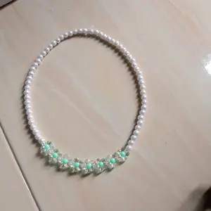 kalung ukuran anak mutiara dan bunga