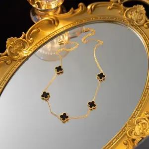 Kalung Titanium Wanita Rantai Clover Hitam Kalung Wanita