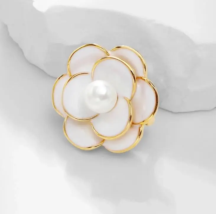 QLL 6-7MM natural freshwater Pearl Camellia Brooch  SKU:XM-XZ-173