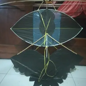 layangan gapangan motif babon angkrem burung ukuran 70 cm