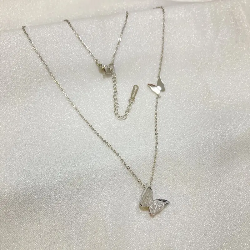 Kalung wanita titanium butterfly / kupu kupu 2