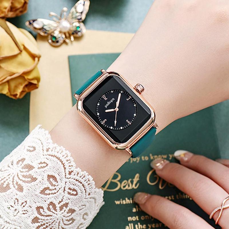 Product Introduction of Glow-in-the-dark Quartz Watch Network Red Fashion Silica Gel Square Watch 38