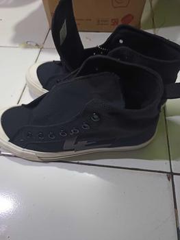 Product Review of Sepatu Sneakers Aeko Newtwoyers Blackwhite High Klasics Reflective from A**Y 1