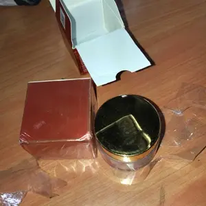 【HEYXl】【BPOM】【Kemasan Lama dan Kemasan Baru dikirim Secara Acak 】 Mencerahkanwarna kulit【30g】Melembapkan kulit/Meratakan warna kulit/Menjaga kulit halus