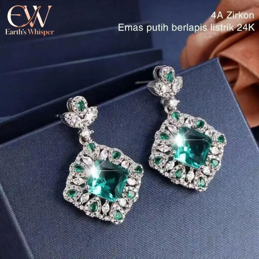 EW24KA01 Sambungan semanggi potongan putri zamrud 4A warna zirkonium pelapisan emas 24K anting gaya industri berat