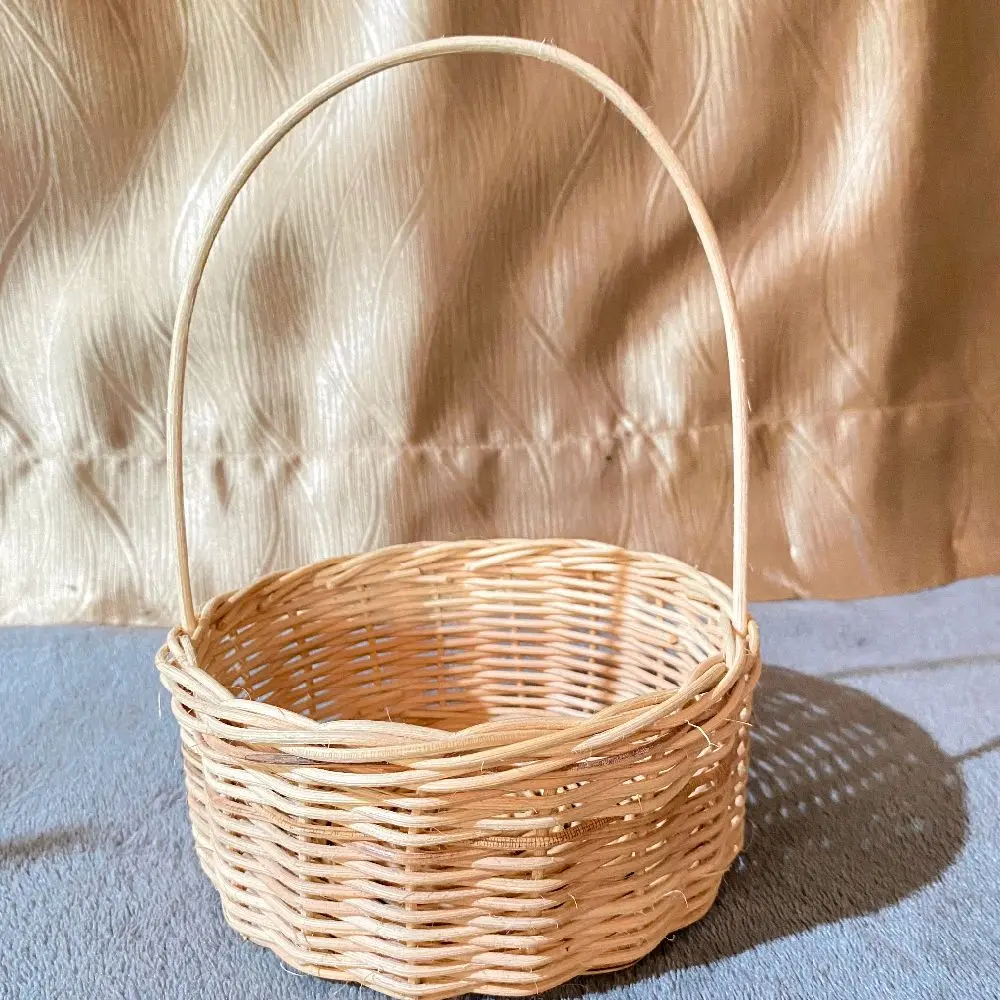 Keranjang Rotan Serbaguna Bertangkai untuk tabur bunga maupun hampers