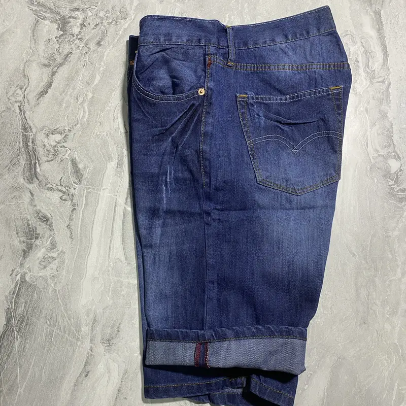 Celana Jeans Pendek Selutut Pria  murah berkualitas Distro 5