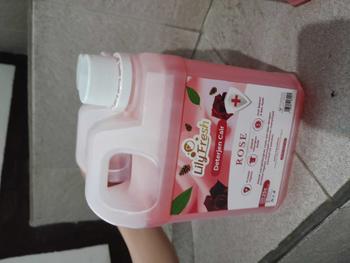 Product Review of Deterjen Cair Pembersih Pakaian Penghilang Noda Laundry Detergent Liquid Lily Fresh 1 Liter Anak Rose from l**2 1